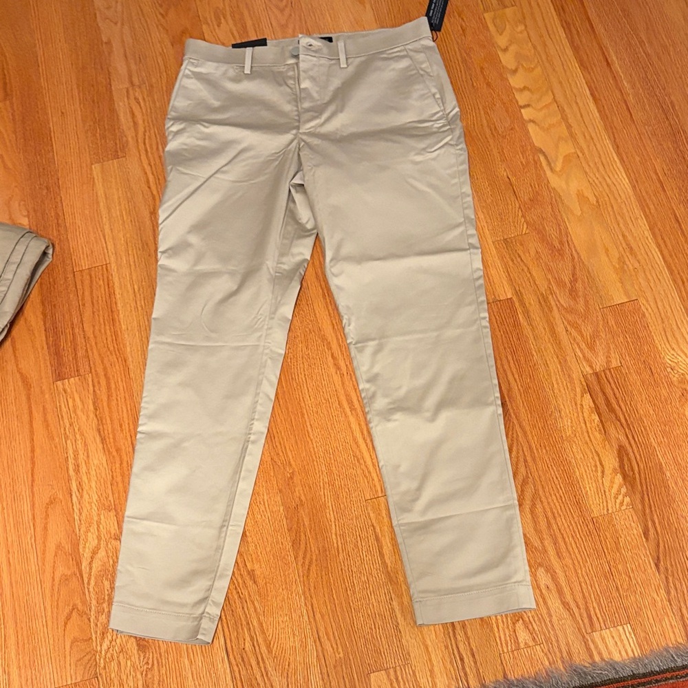 NWT Men's Banana Republic khaki slim fit core temp Pants 30x32